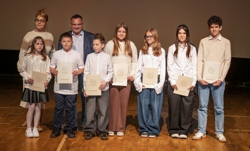 Zdjęcie do Stypendia burmistrza rozdane